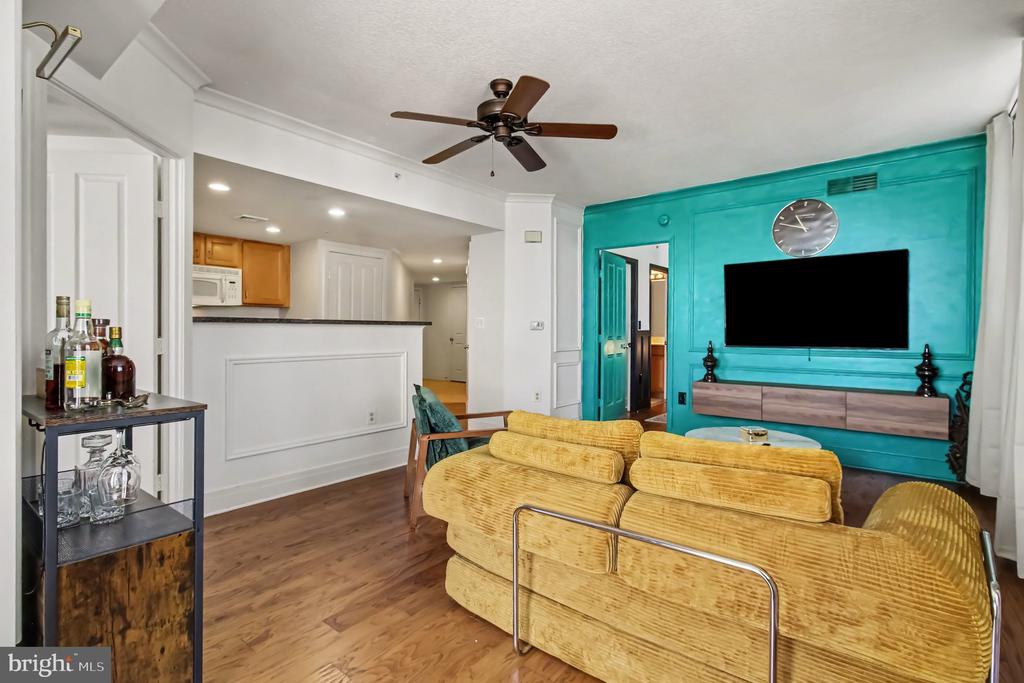 414 WATER STREET Unit: 1705