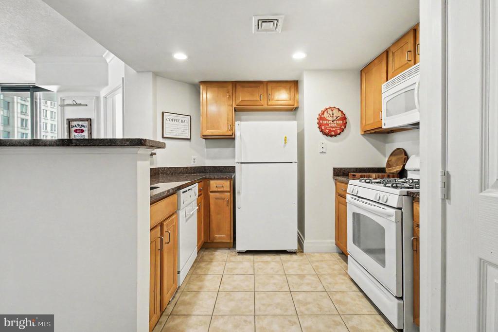 414 WATER STREET Unit: 1705