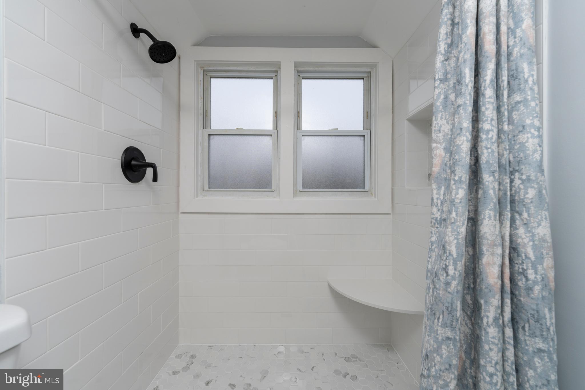 2508 HILLCREST AVENUE