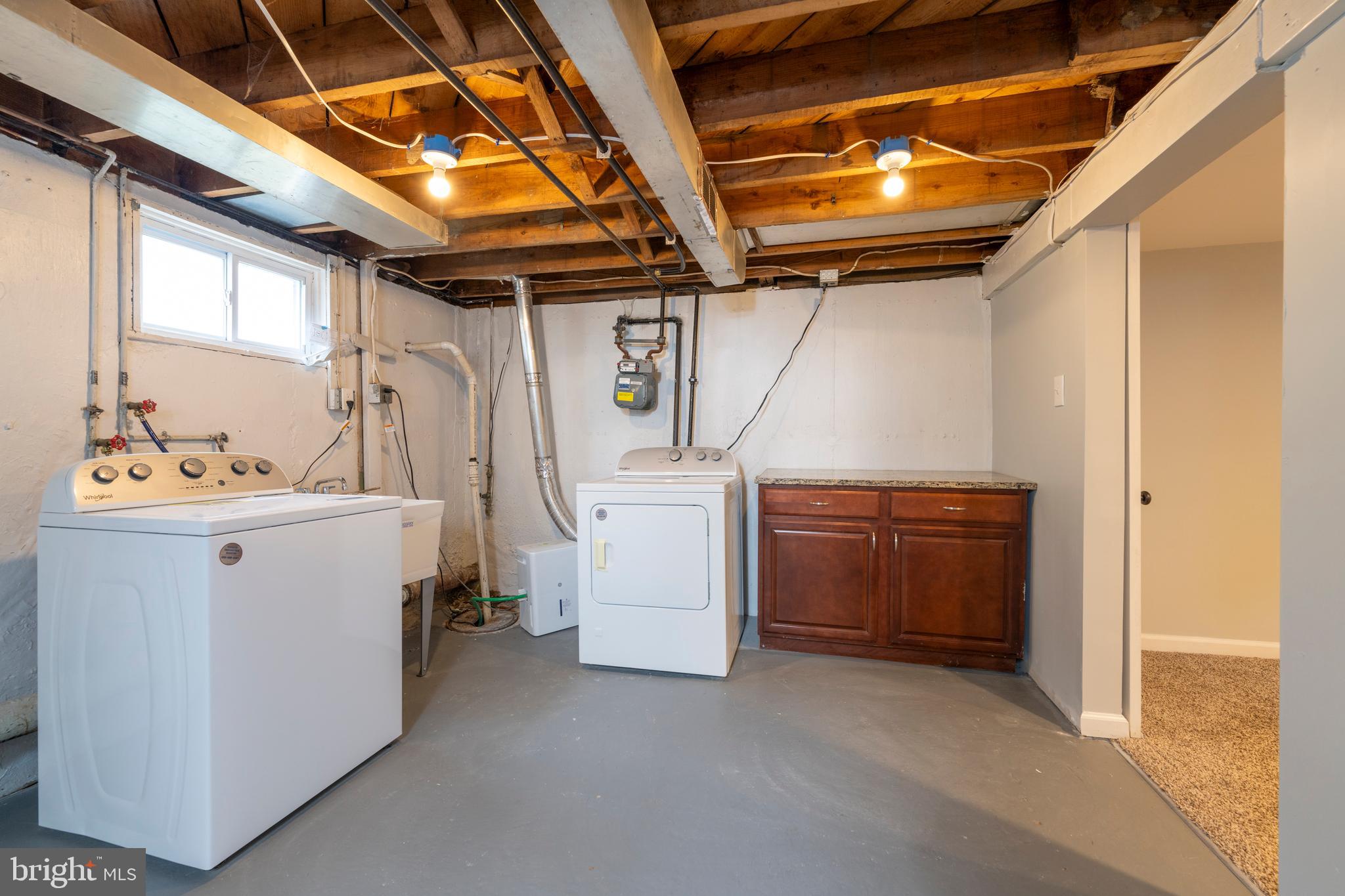 2508 HILLCREST AVENUE