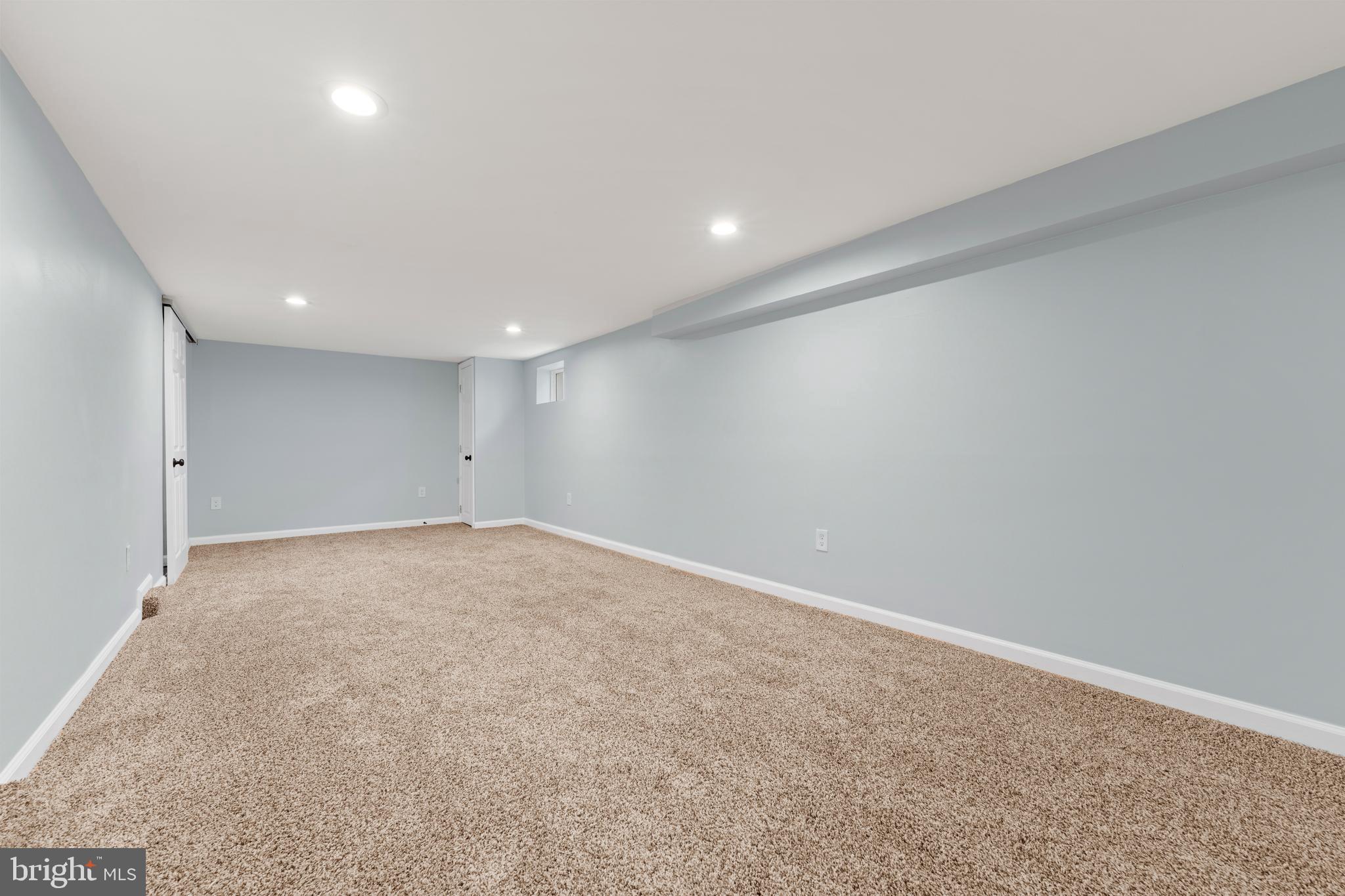 2508 HILLCREST AVENUE