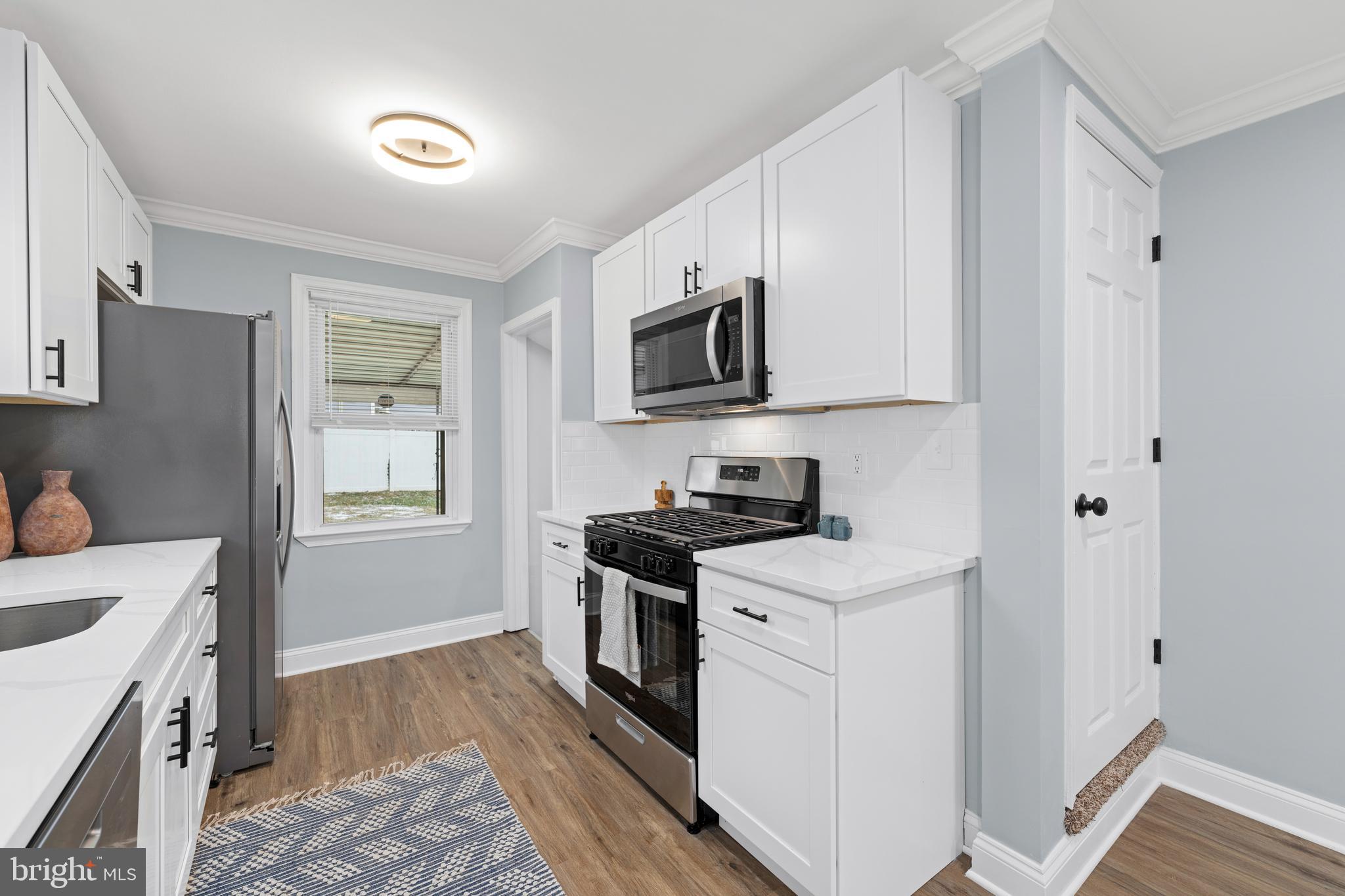 2508 HILLCREST AVENUE