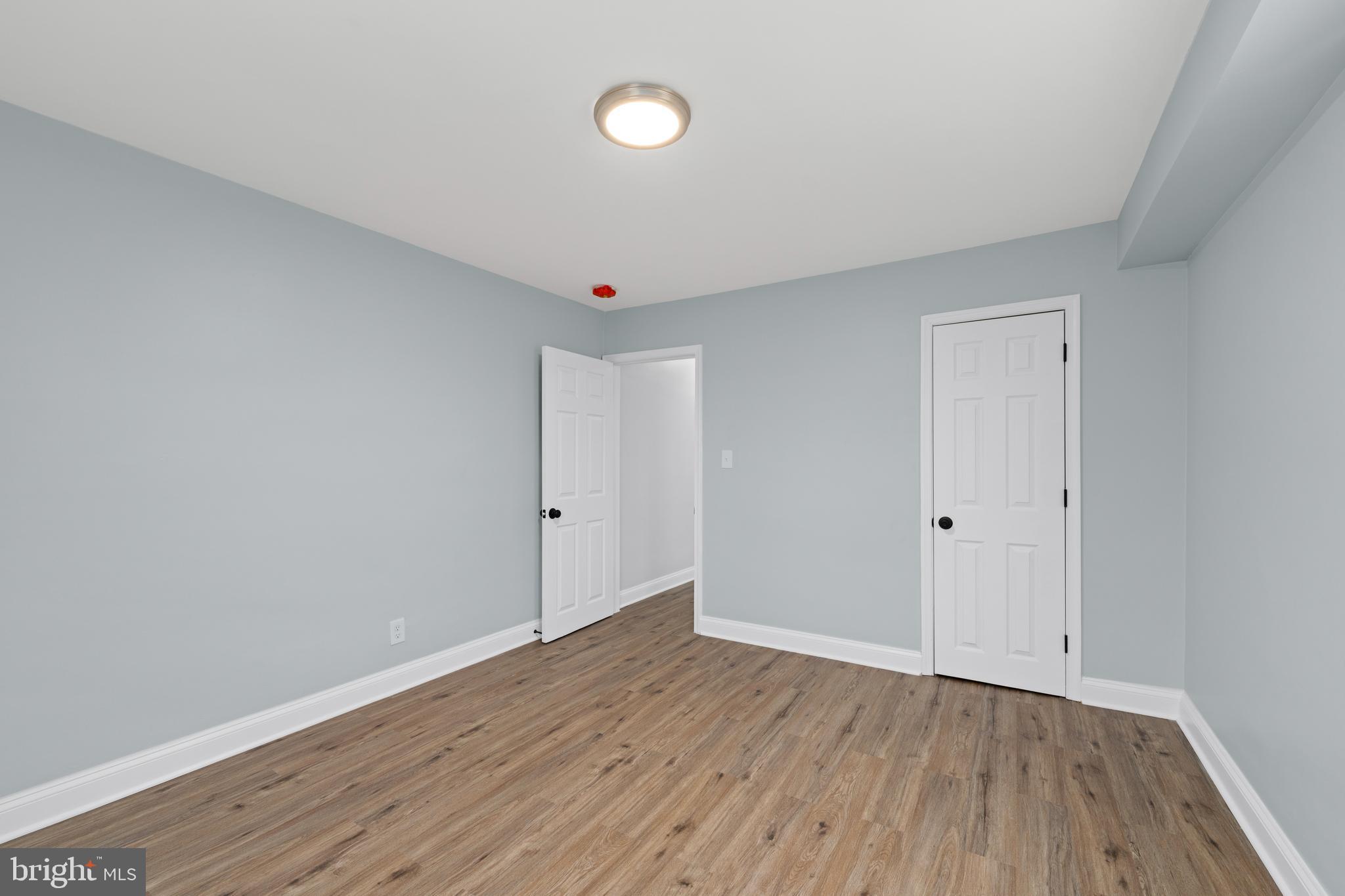 2508 HILLCREST AVENUE