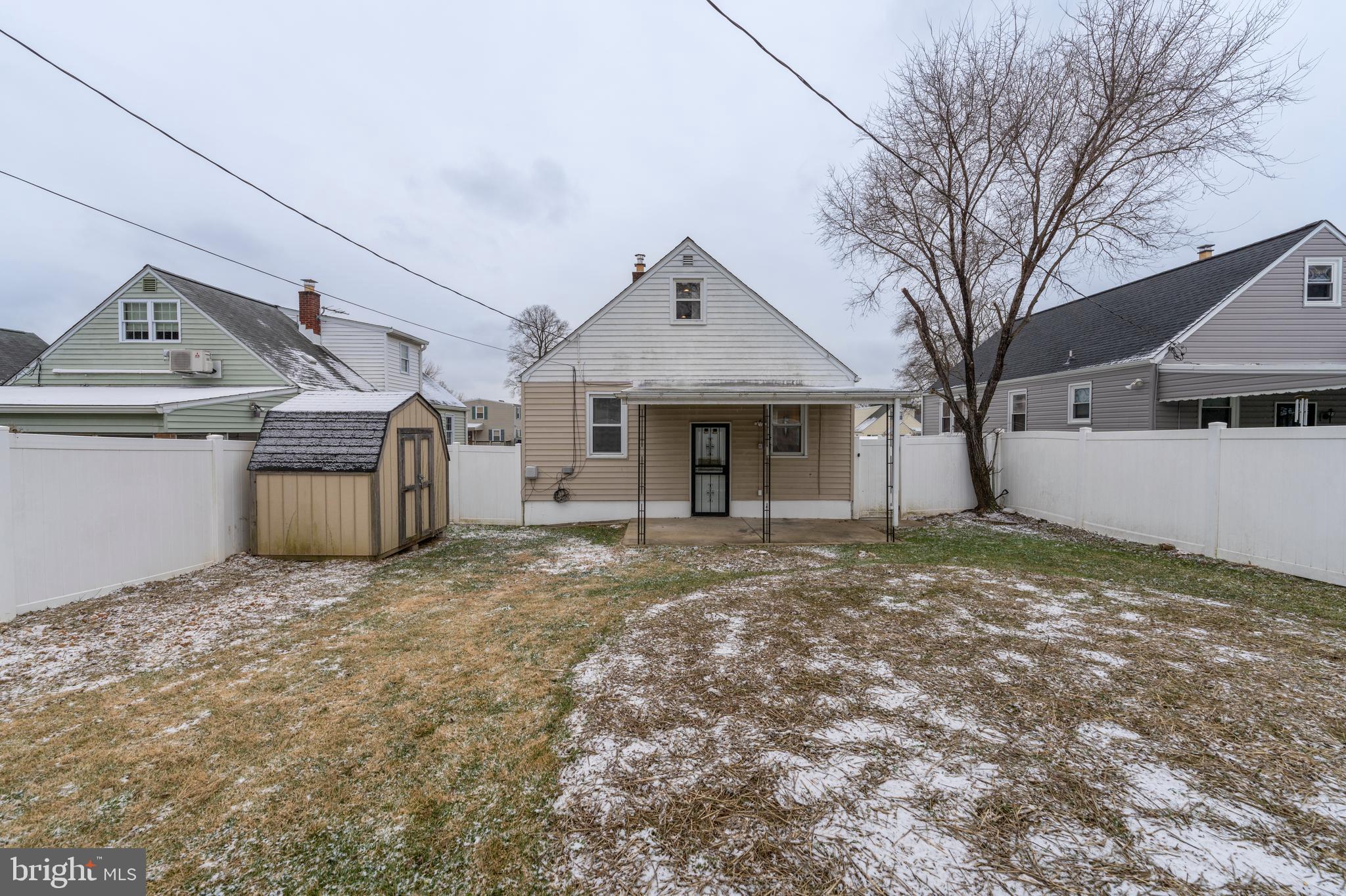 2508 HILLCREST AVENUE