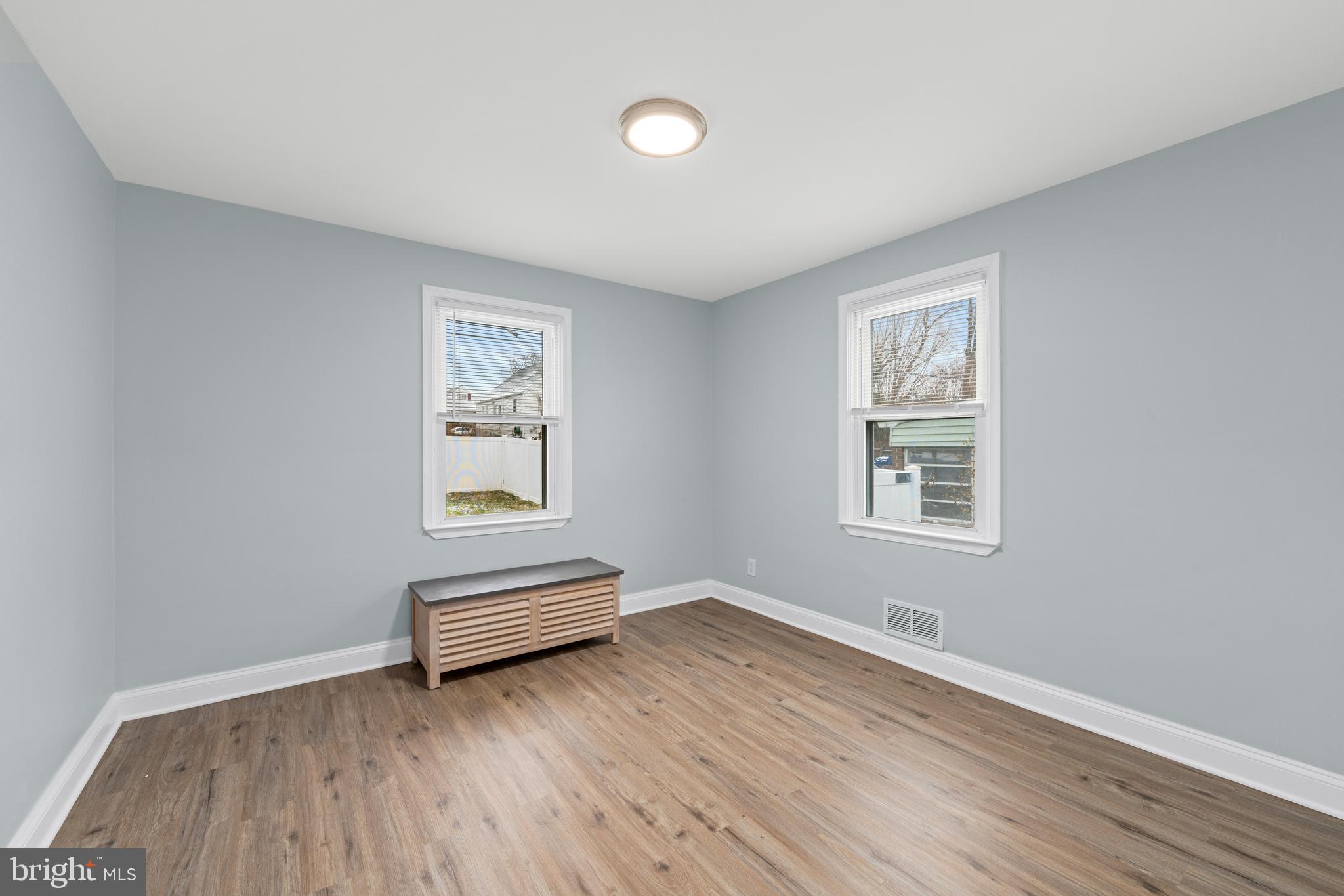 2508 HILLCREST AVENUE