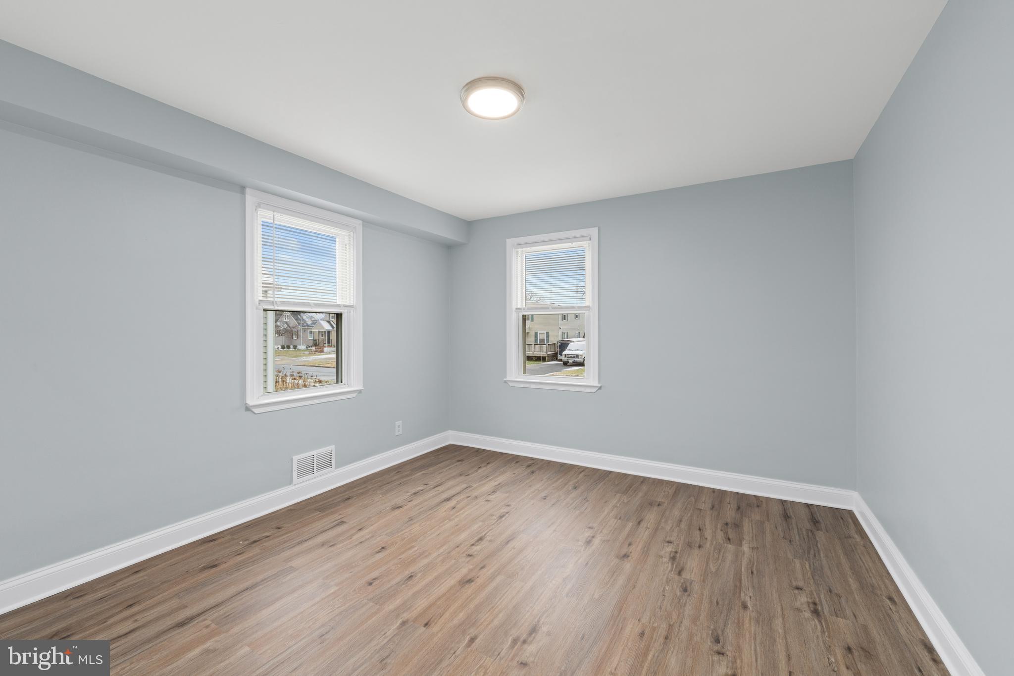 2508 HILLCREST AVENUE