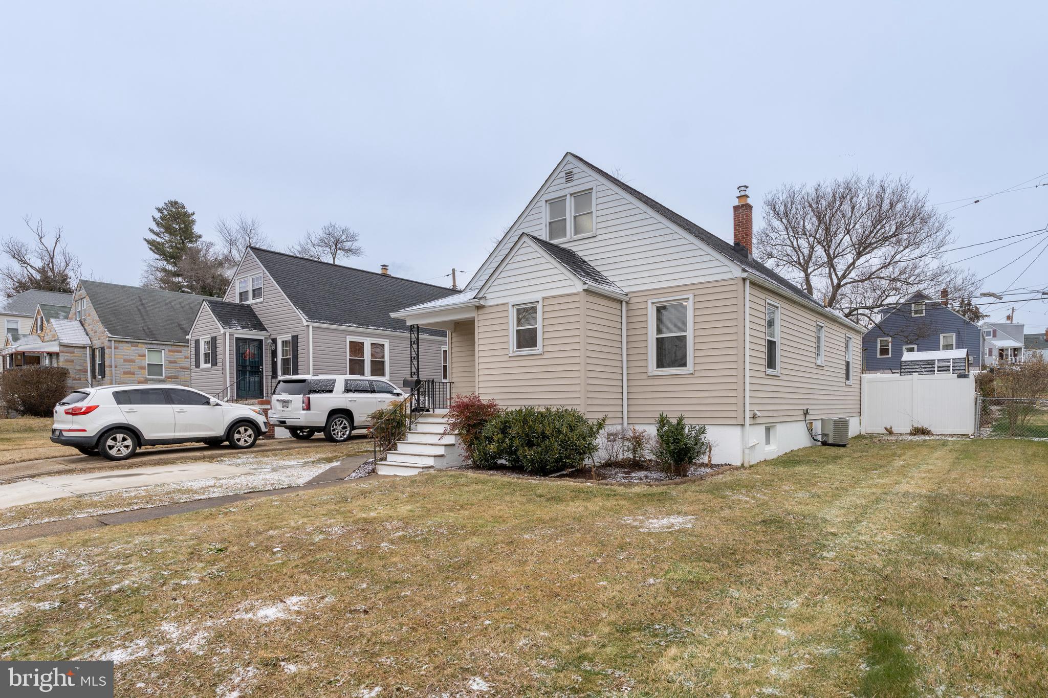 2508 HILLCREST AVENUE