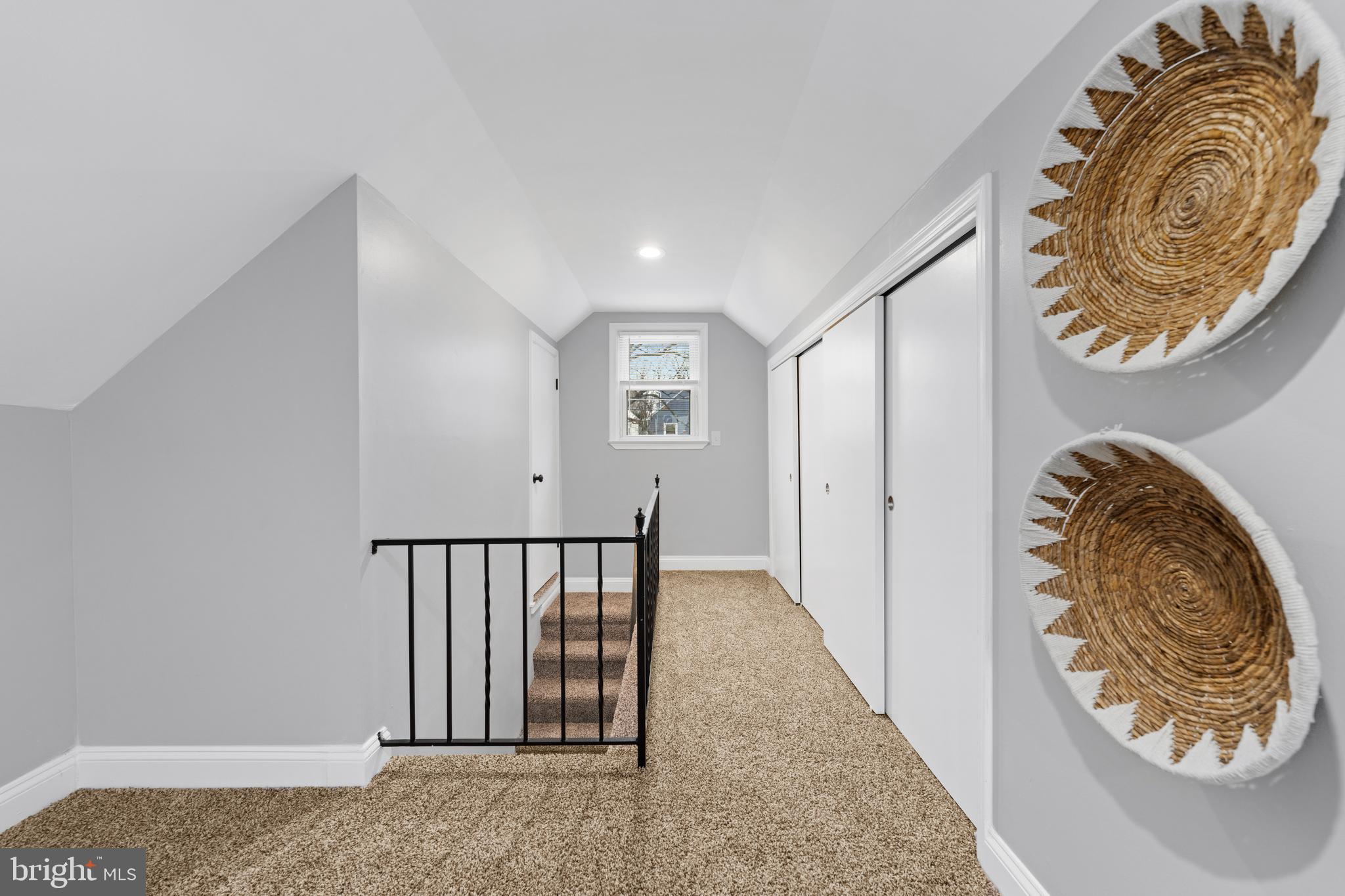 2508 HILLCREST AVENUE