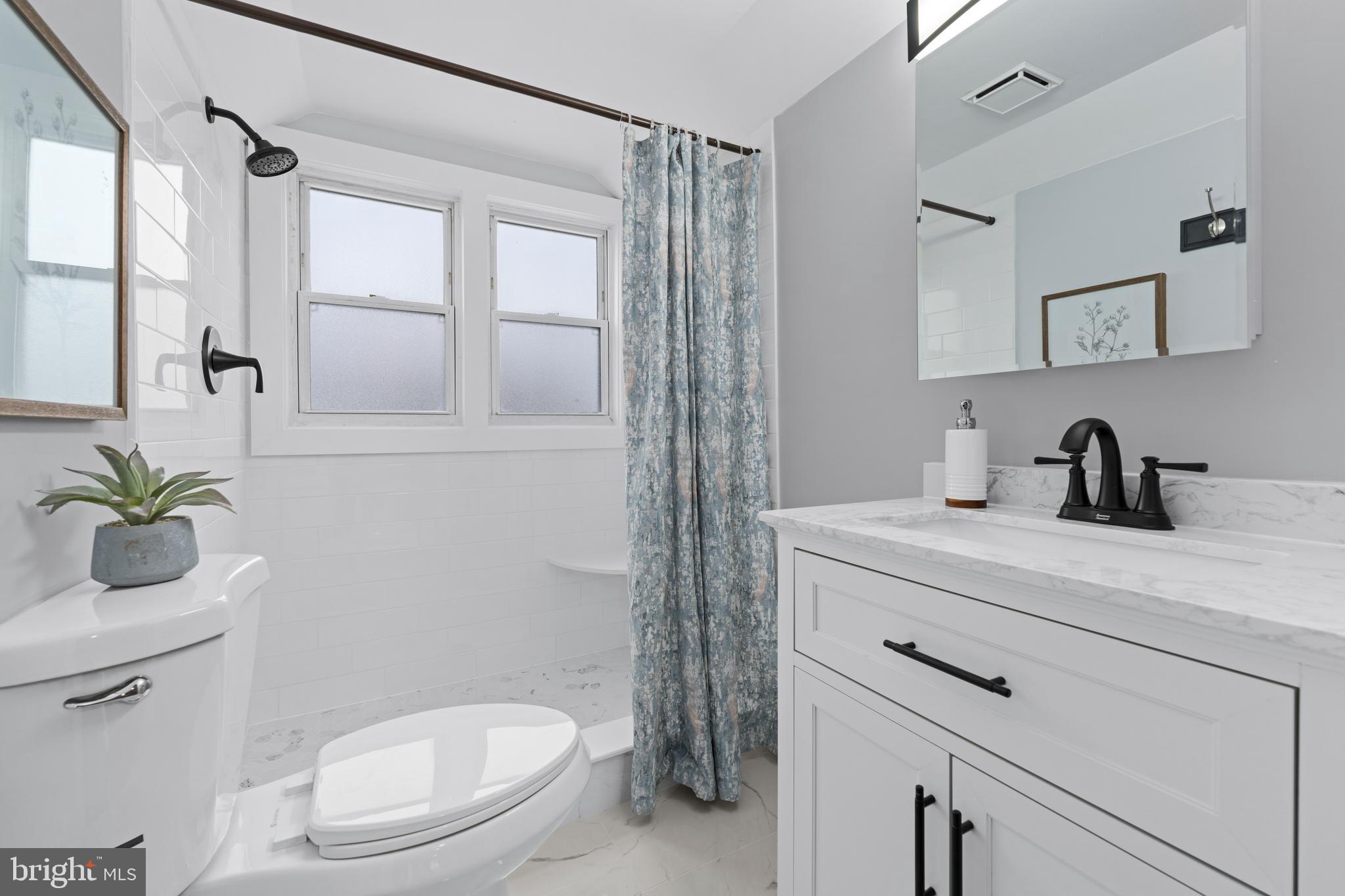 2508 HILLCREST AVENUE