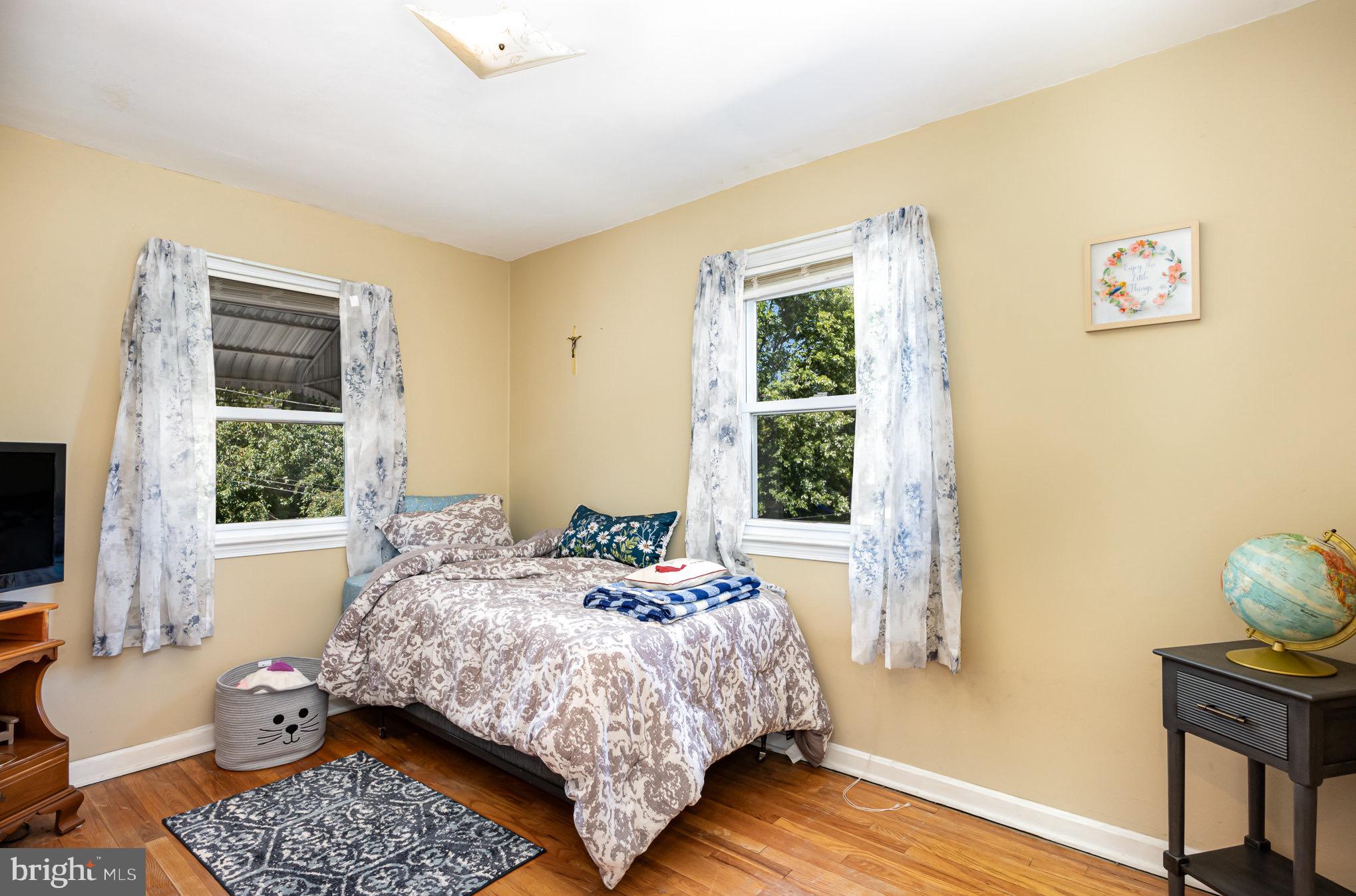 7138 GREENWOOD AVENUE