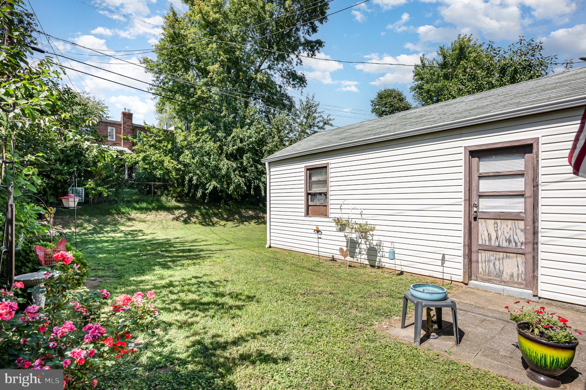 7138 GREENWOOD AVENUE