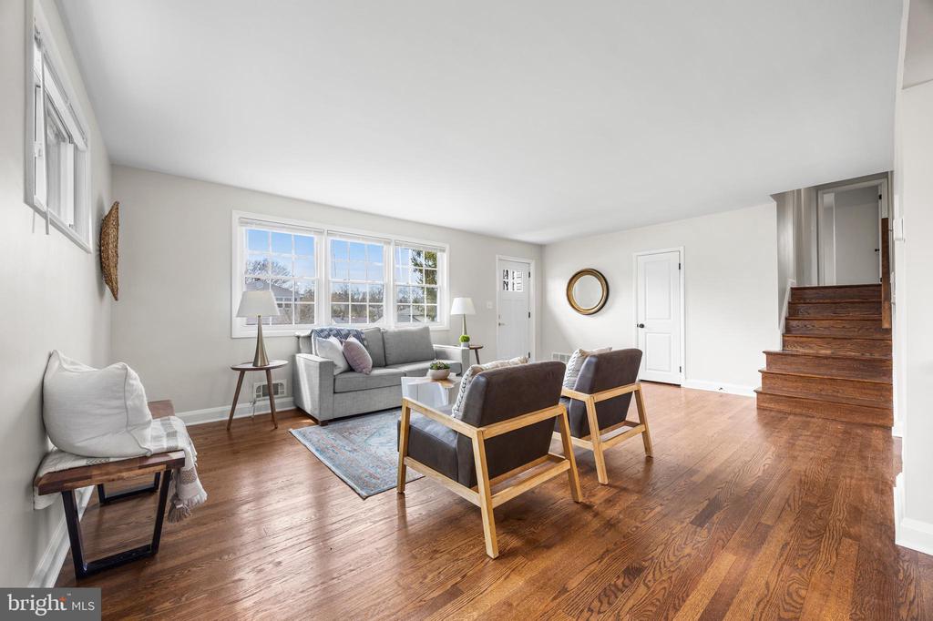 1213 LONGFORD ROAD