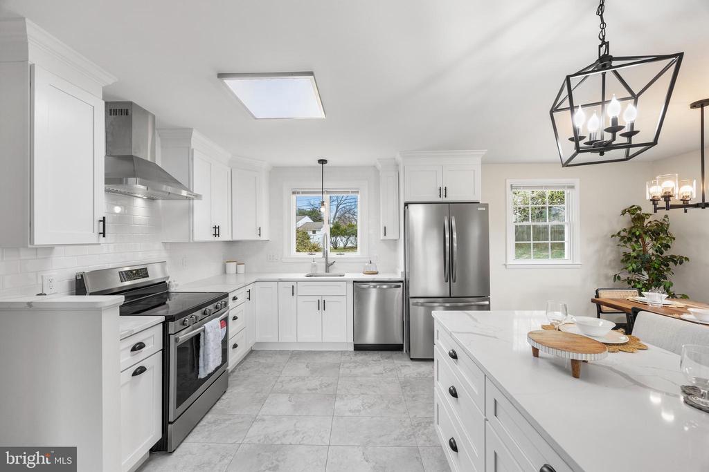 1213 LONGFORD ROAD