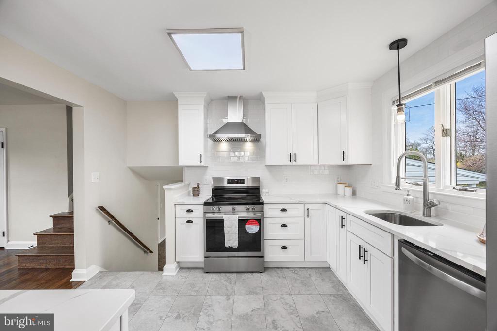 1213 LONGFORD ROAD
