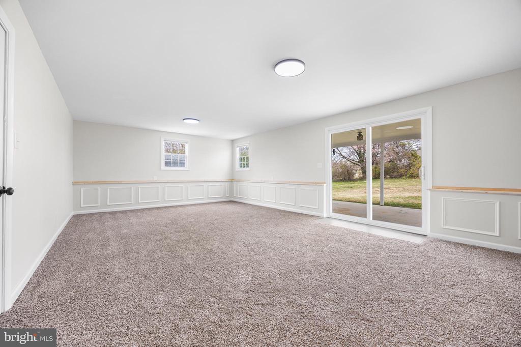 1213 LONGFORD ROAD