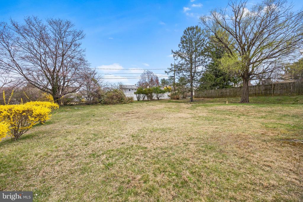 1213 LONGFORD ROAD