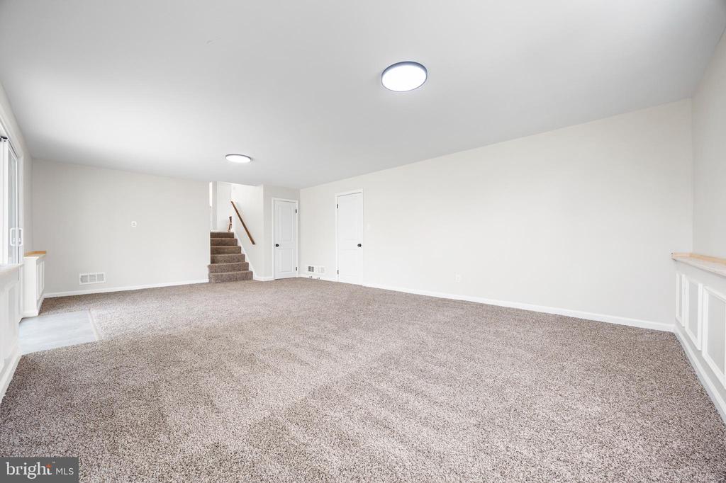 1213 LONGFORD ROAD