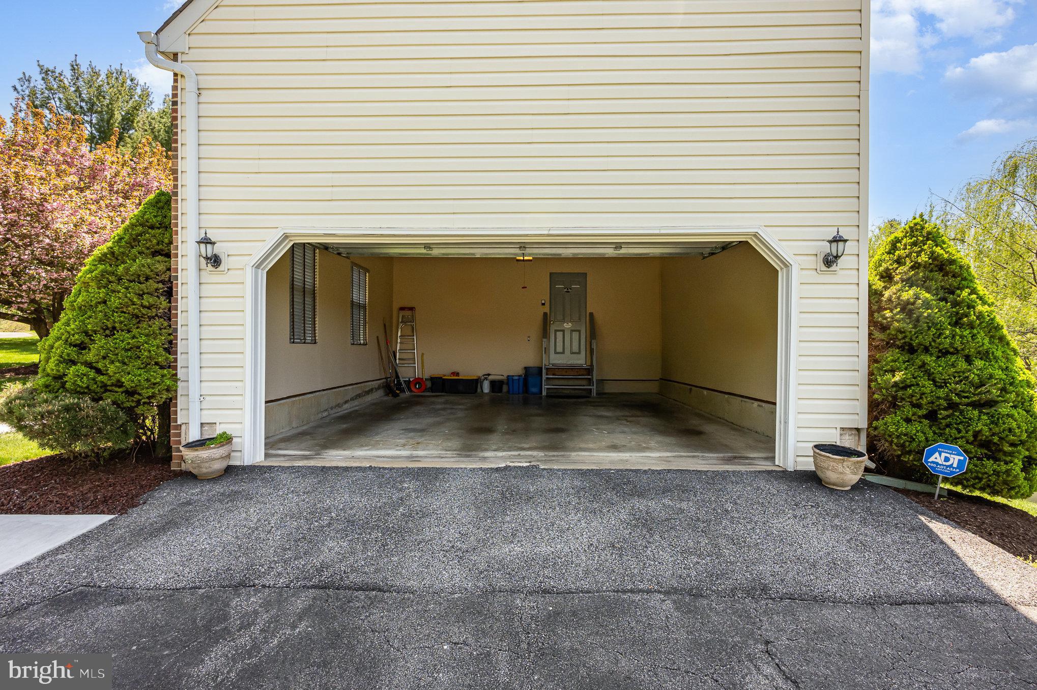 19 DEEP POWDER COURT