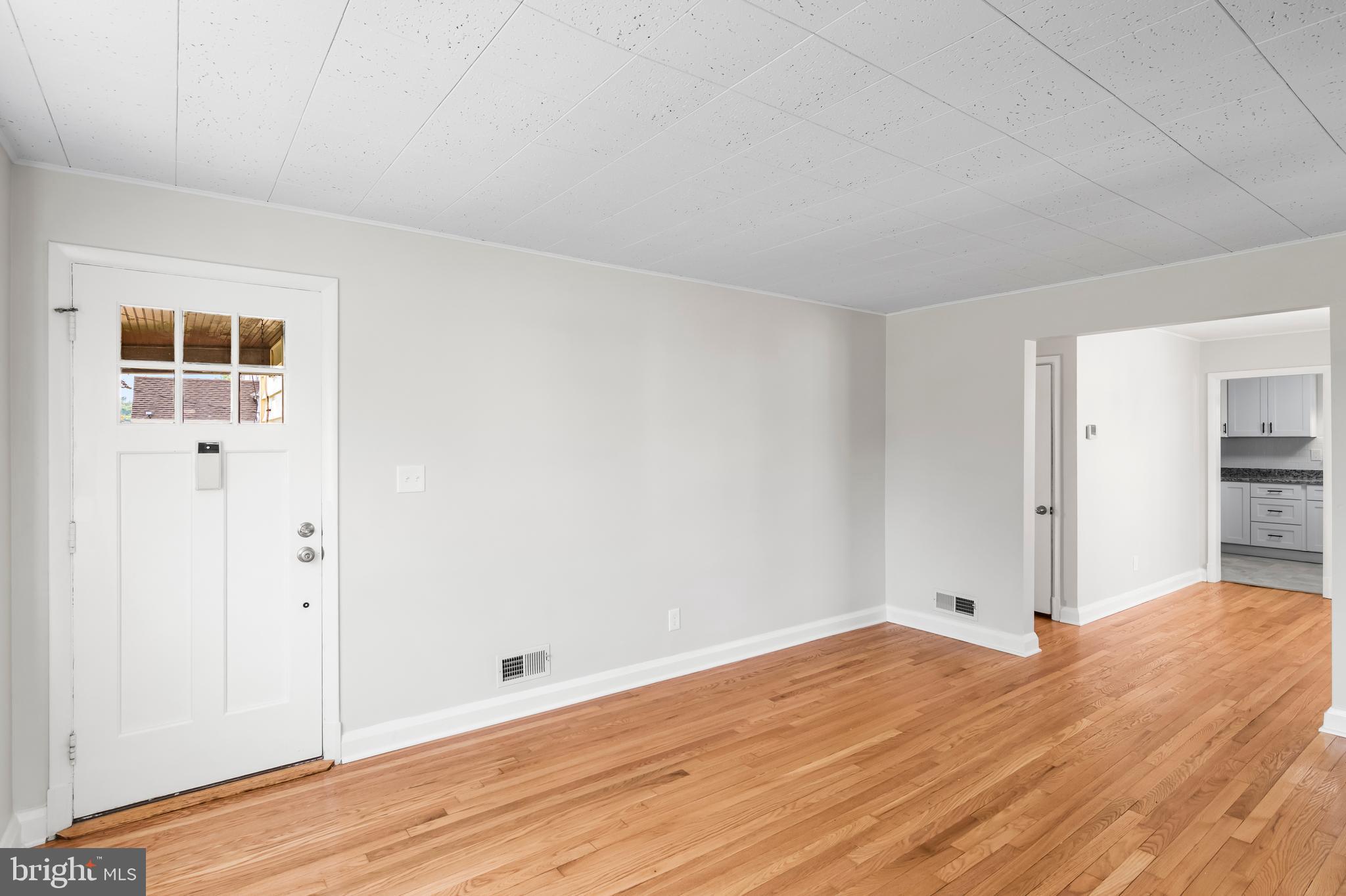 2404 EDGEWOOD AVENUE