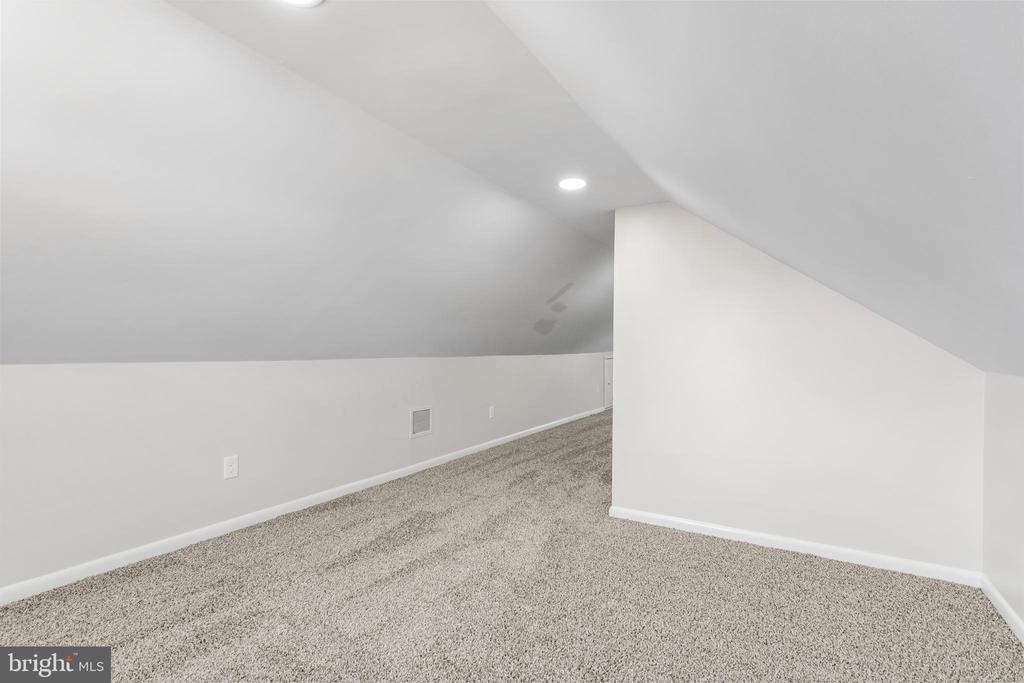 2404 EDGEWOOD AVENUE