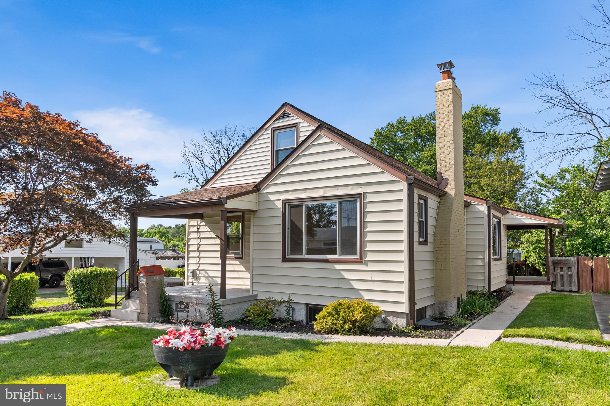 2404 EDGEWOOD AVENUE