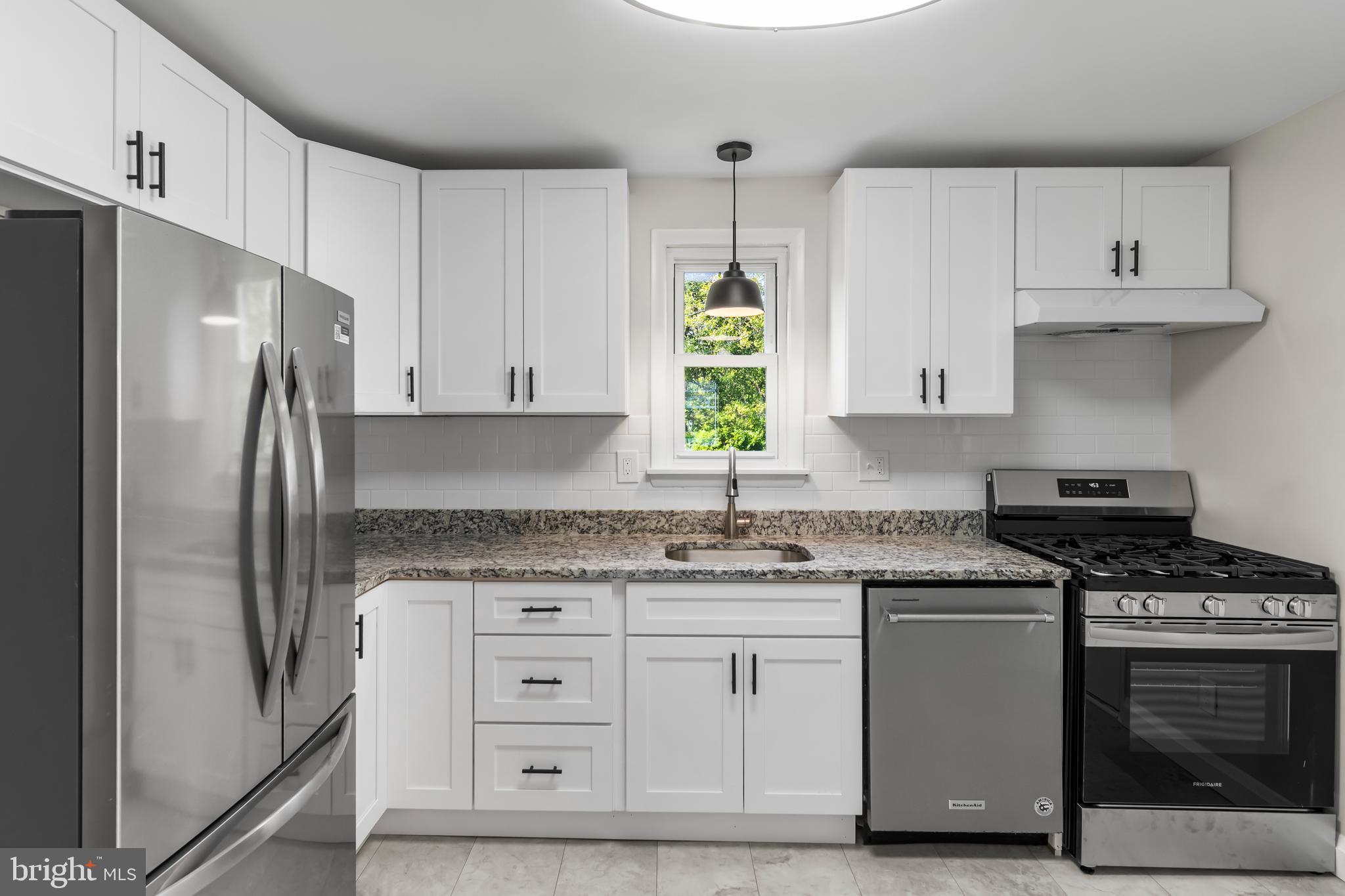 2404 EDGEWOOD AVENUE