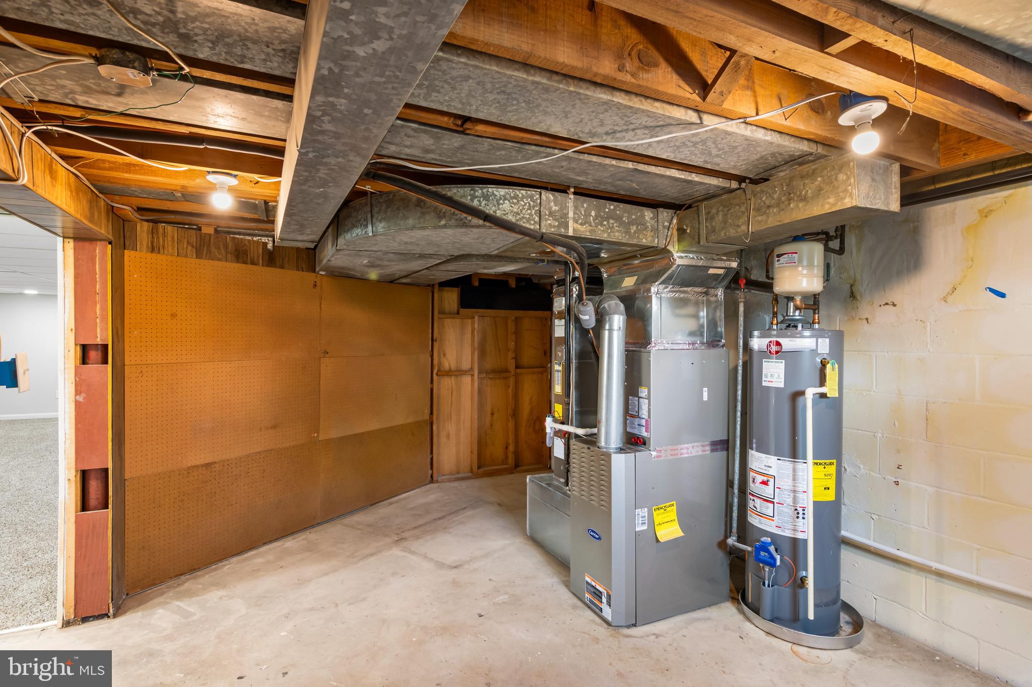 2404 EDGEWOOD AVENUE