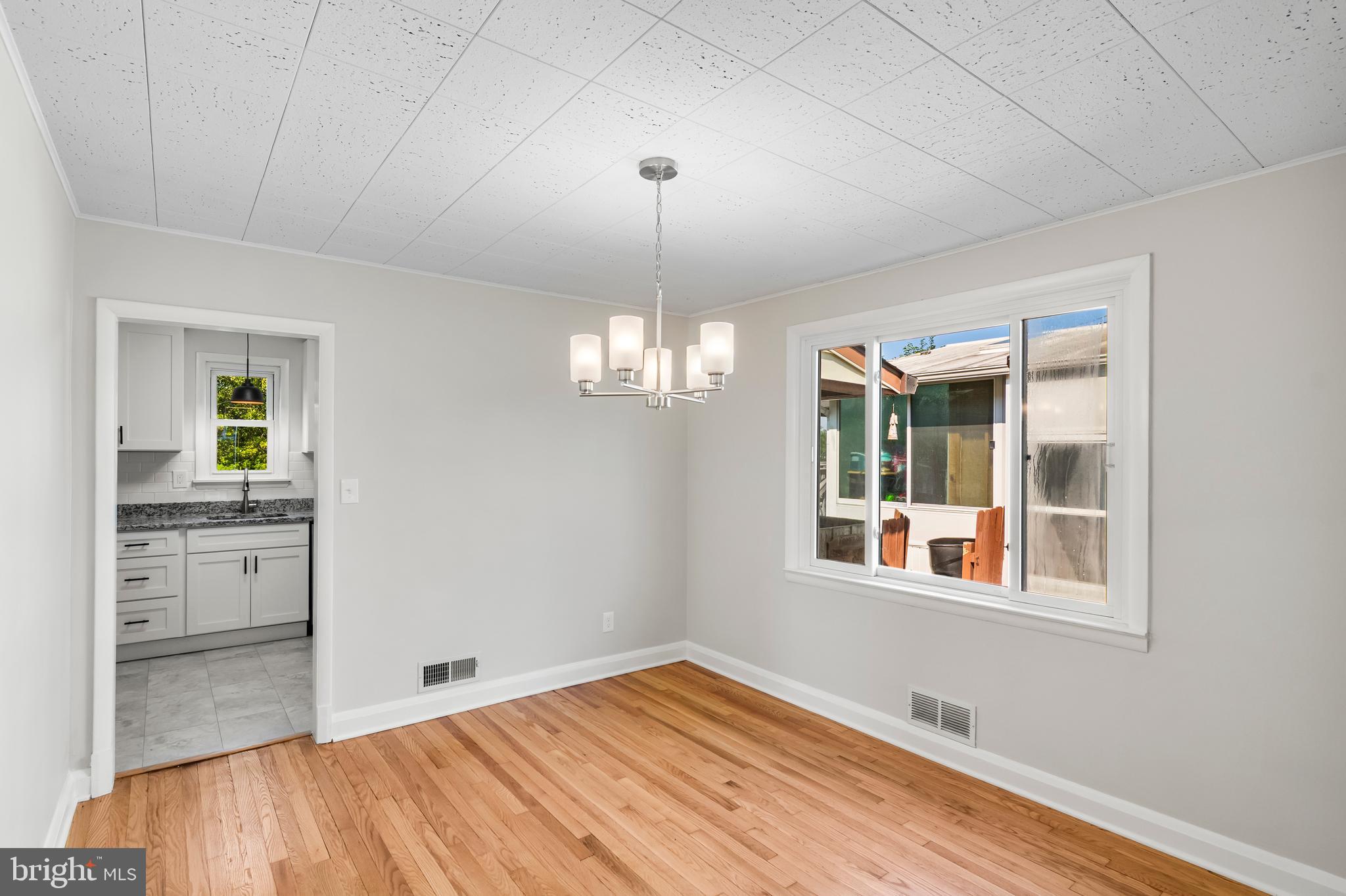 2404 EDGEWOOD AVENUE