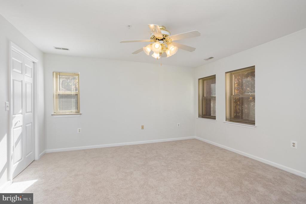 3901 DARLEIGH C