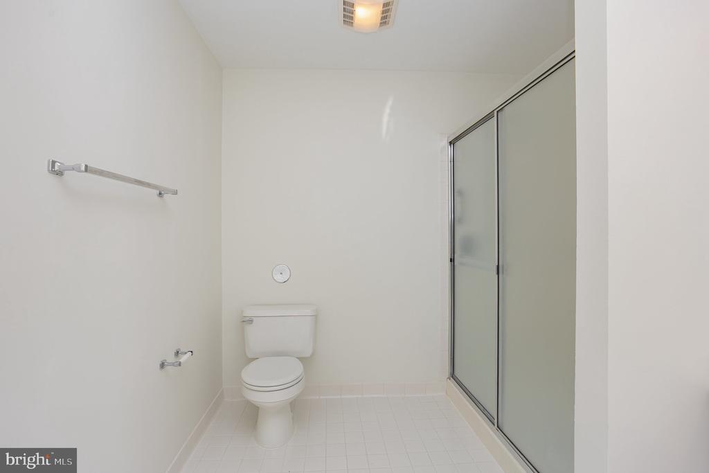 3901 DARLEIGH C