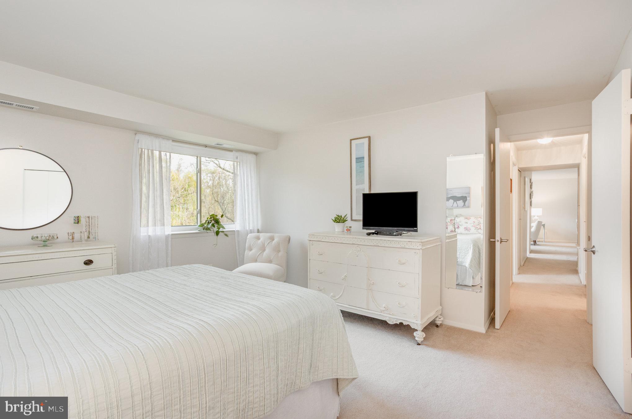 3 SUMMIT HILL COURT B-2