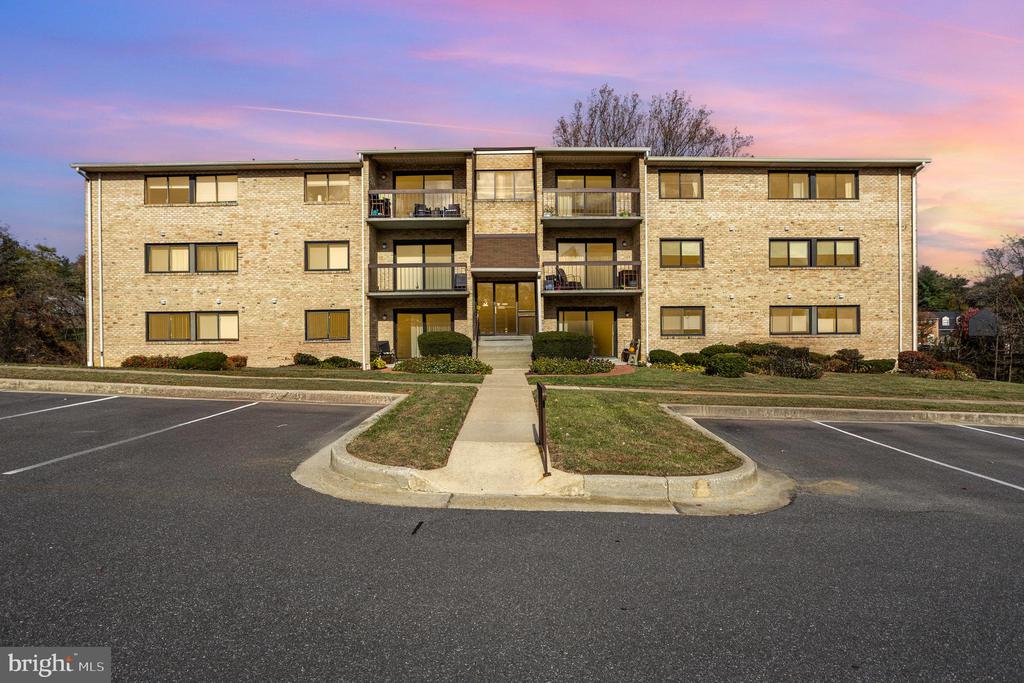 3 SUMMIT HILL COURT B-2