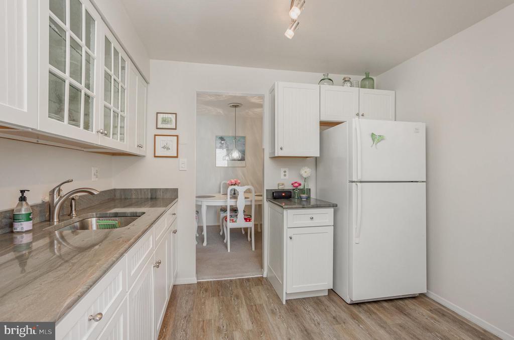 3 SUMMIT HILL COURT B-2