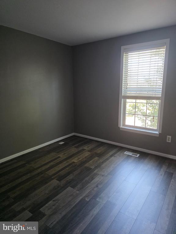 4404 BRONZE WING COURT
