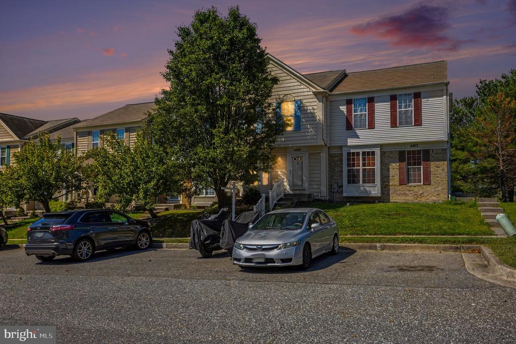4404 BRONZE WING COURT