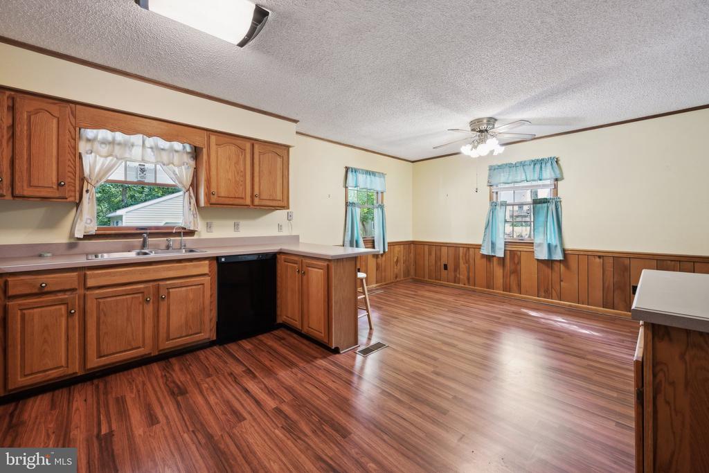 6919 RELIANCE ROAD