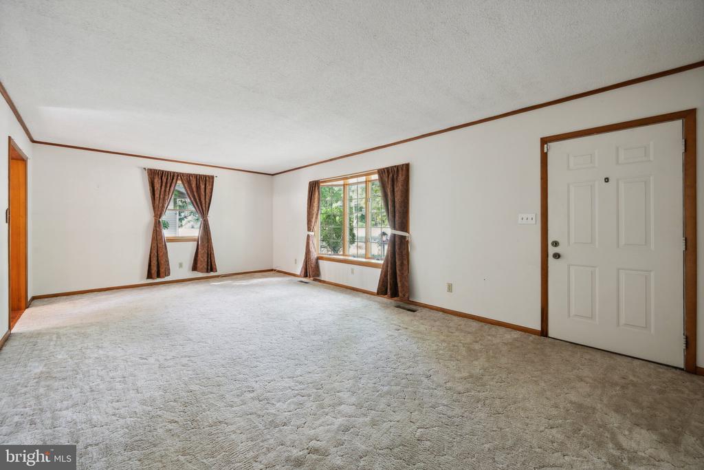 6919 RELIANCE ROAD