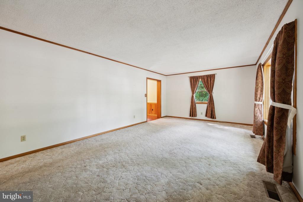 6919 RELIANCE ROAD