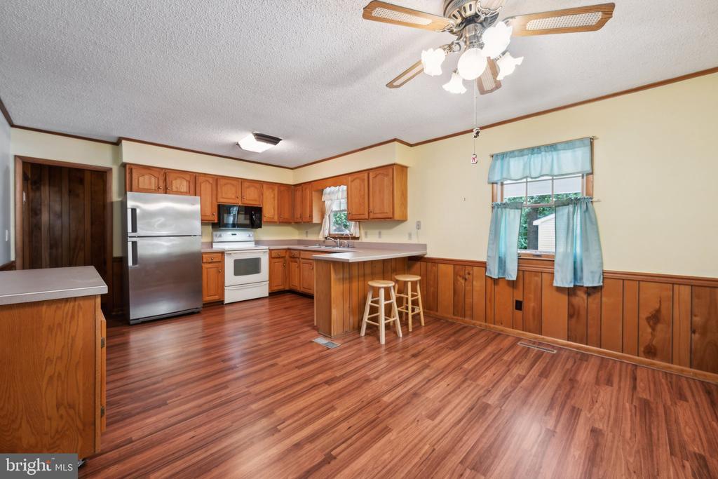 6919 RELIANCE ROAD