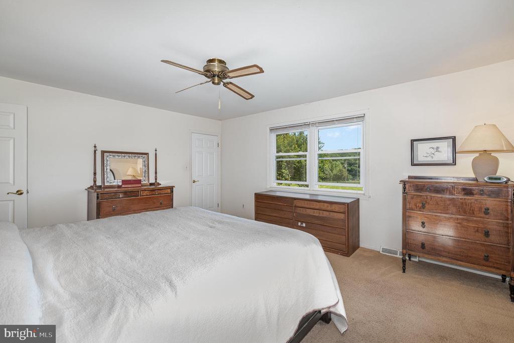 1624 DEEP RUN ROAD