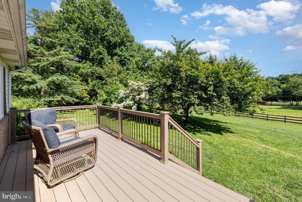 1624 DEEP RUN ROAD