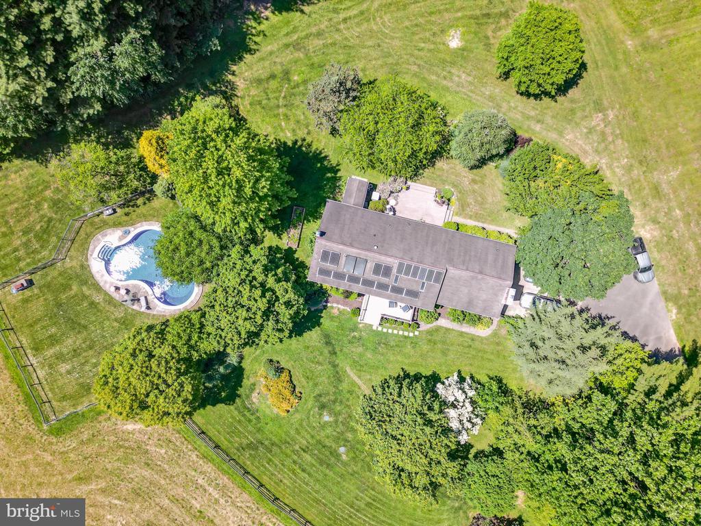 1624 DEEP RUN ROAD