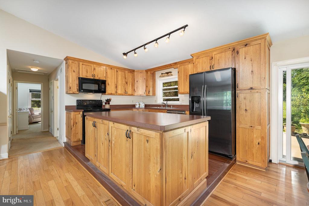 1624 DEEP RUN ROAD