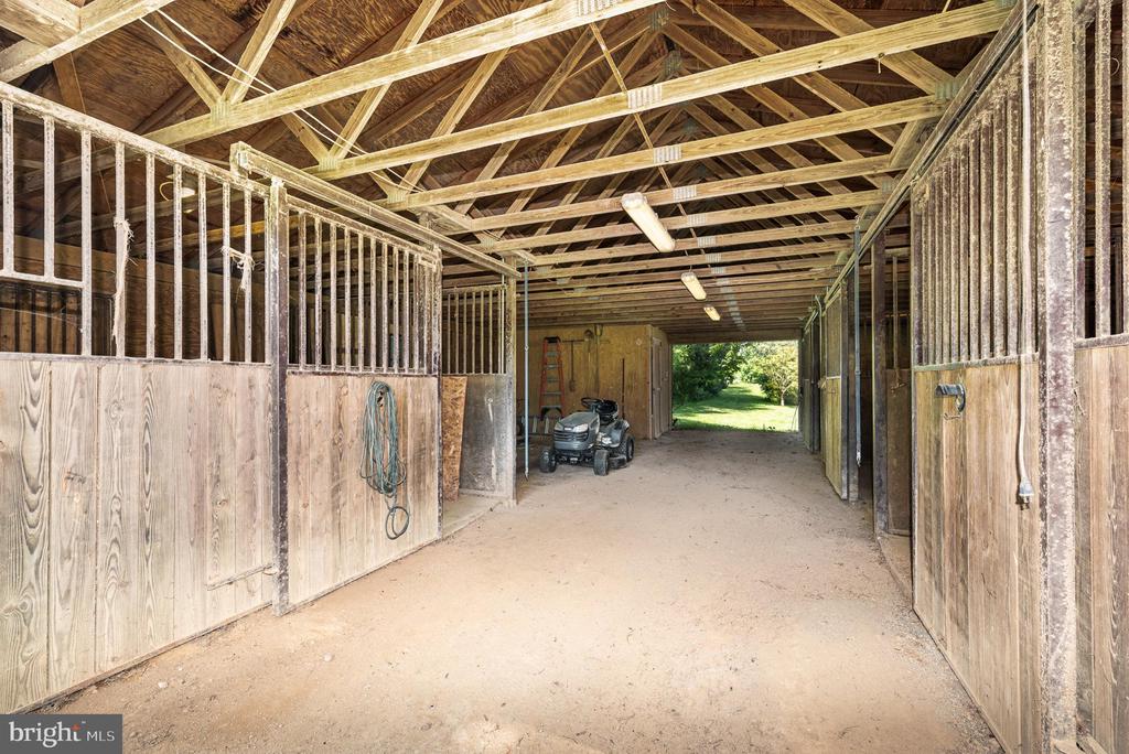 1624 DEEP RUN ROAD