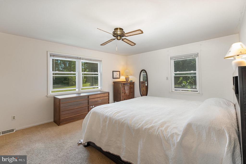 1624 DEEP RUN ROAD