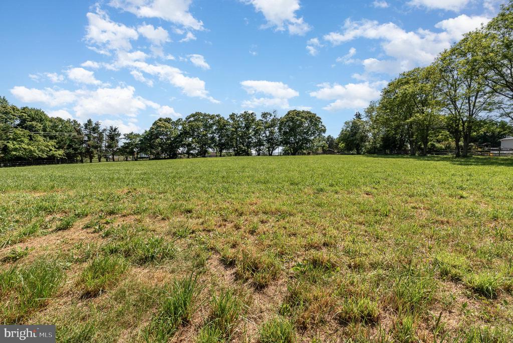 1624 DEEP RUN ROAD