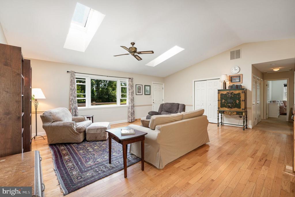 1624 DEEP RUN ROAD