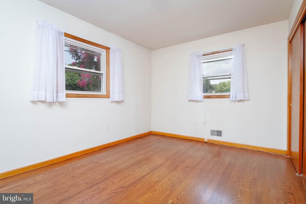 321 S FOUNTAIN GREEN ROAD
