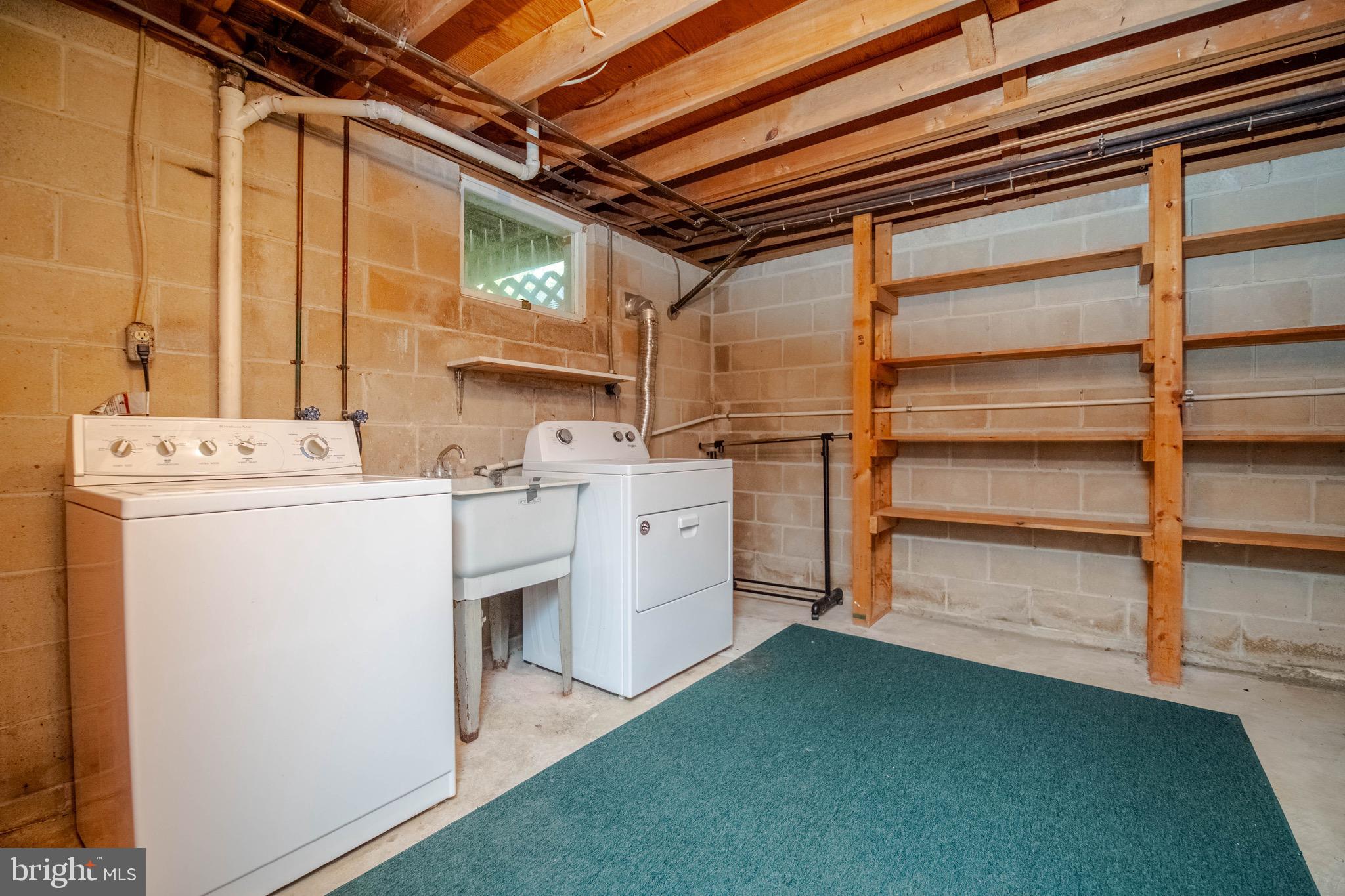 321 S FOUNTAIN GREEN ROAD