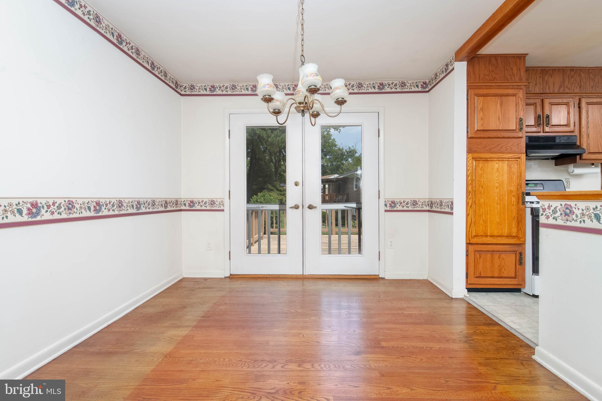 321 S FOUNTAIN GREEN ROAD